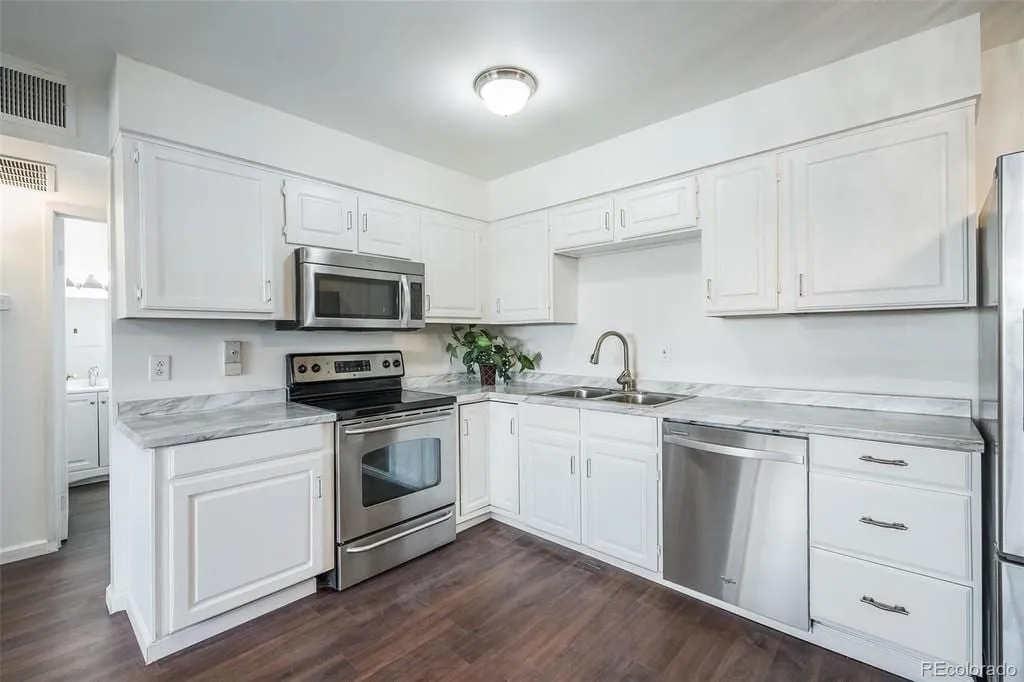 Southwest Denver Residence, Denver, Colorado — frame 10